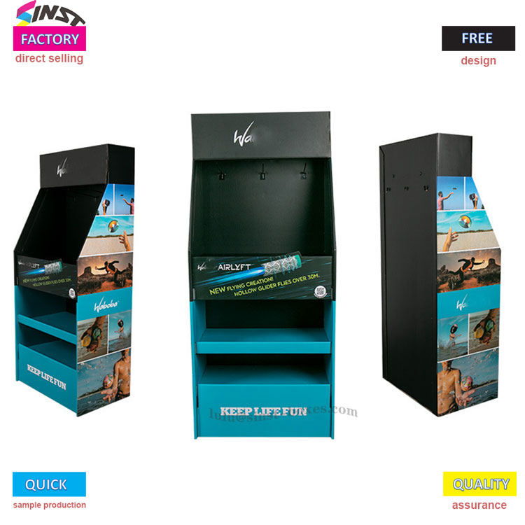 Stojan na vystavenie hračiek